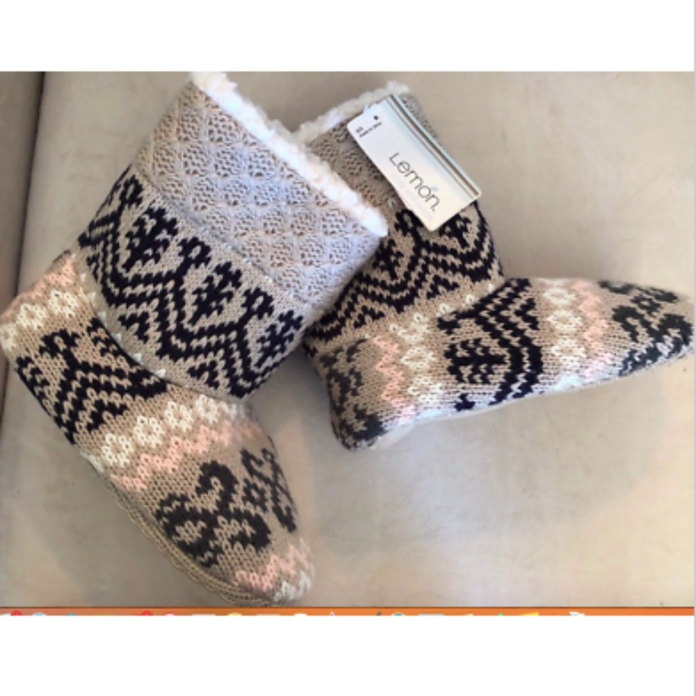 NWT Lemon L-2283B Truffle Cozy Slippers - O/S